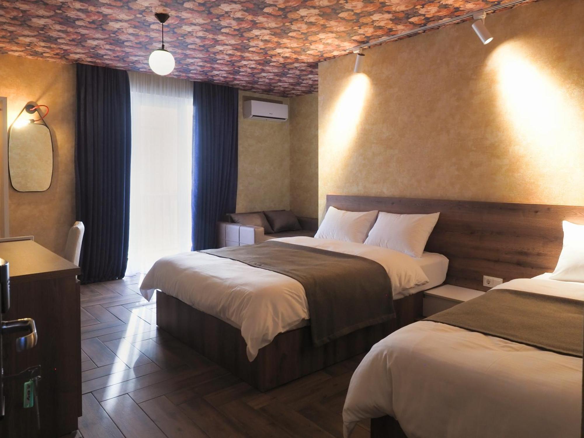 Hotel Hills In Old تبليسي المظهر الخارجي الصورة