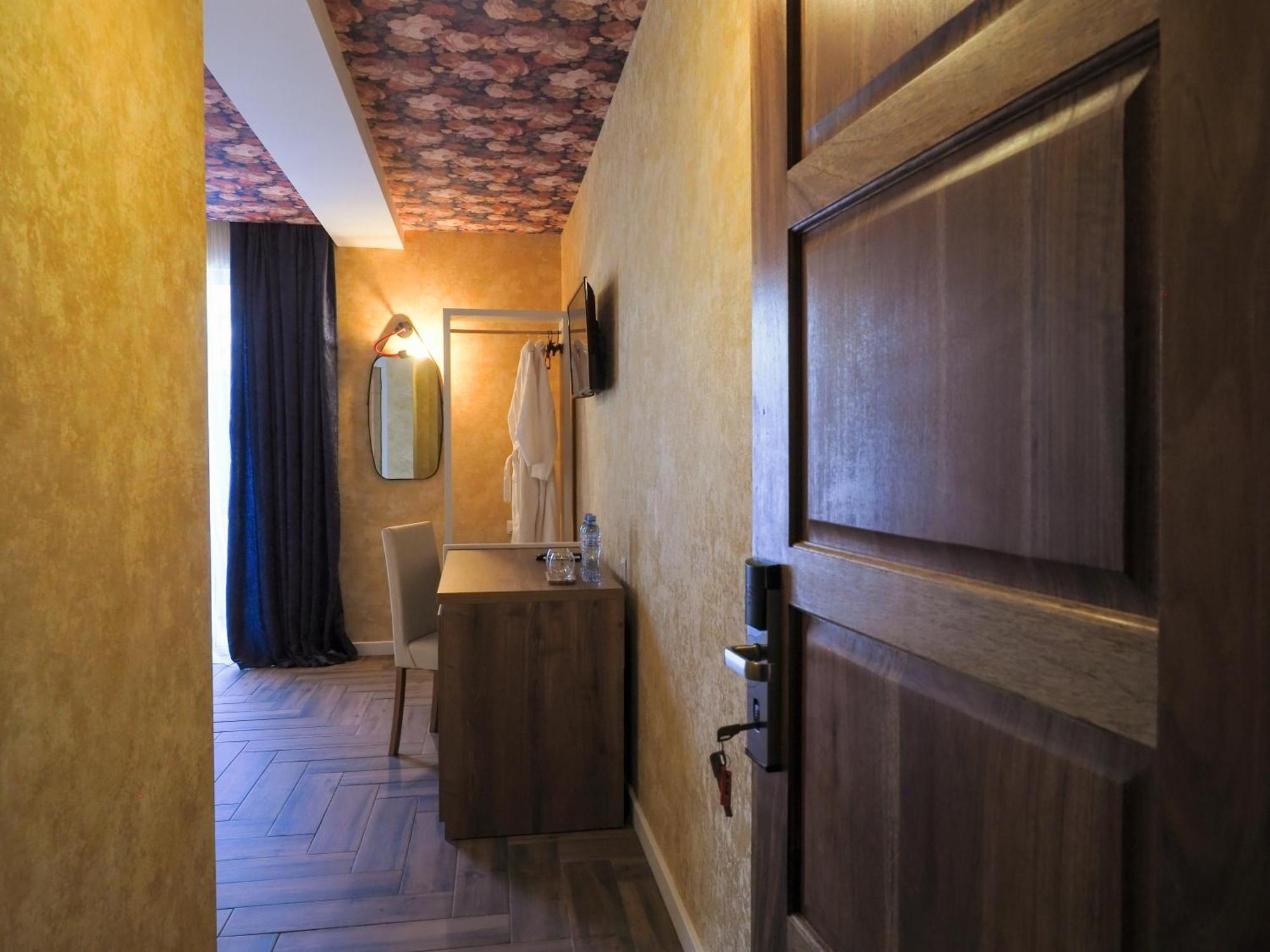 Hotel Hills In Old تبليسي المظهر الخارجي الصورة